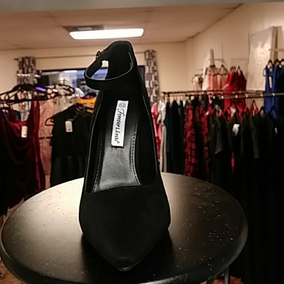 👠 👠 Black heels - Picture 3 of 4